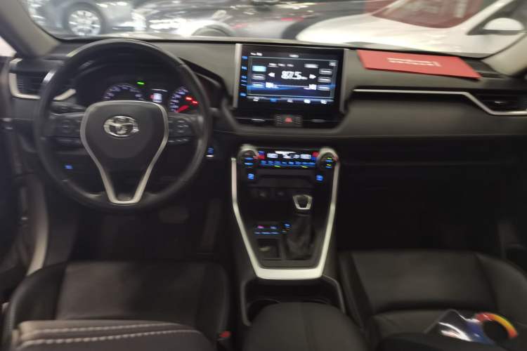 Used Toyota Wildlander 2022 2.0L CVT Two-Wheel Drive Luxury PLUS Edition