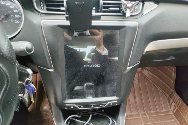 Used Peugeot 408 2015 1.2T Automatic Luxury Edition Audio And AC Panel