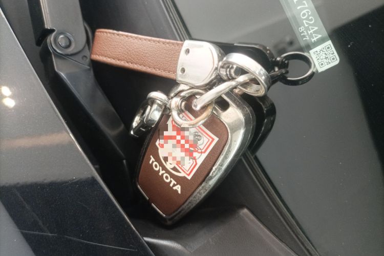 Used Toyota Camry 2021 2.0G Luxury Edition
