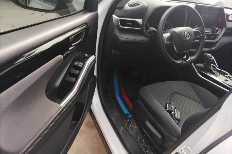 Used Toyota Highlander 2023 2.5L Smart Electric Hybrid Dual-Engine Two-Wheel Drive Elite Version 5 Seats
