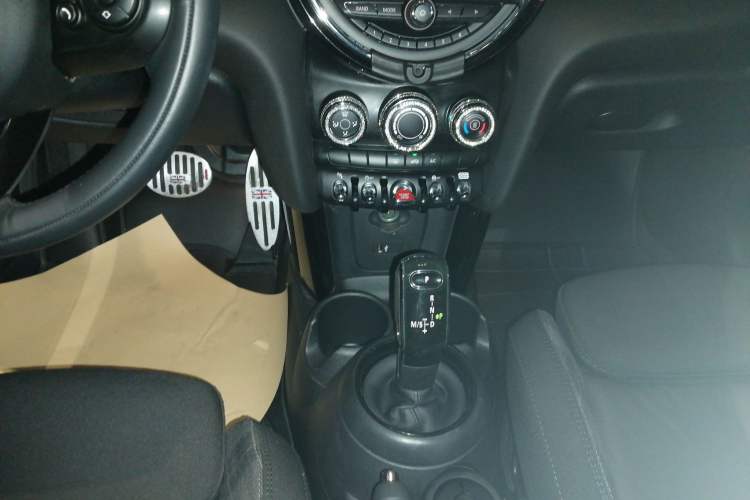 Used MINI MINI 2018 1.5T COOPER Classic Edition Five-Door Version