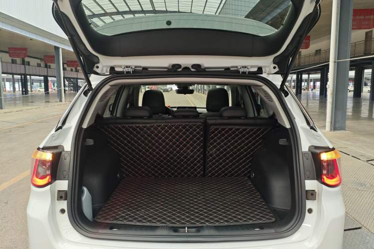 Used Jeep Compass 2021 220T Automatic Four-Wheel Drive Elite Edition Trunk