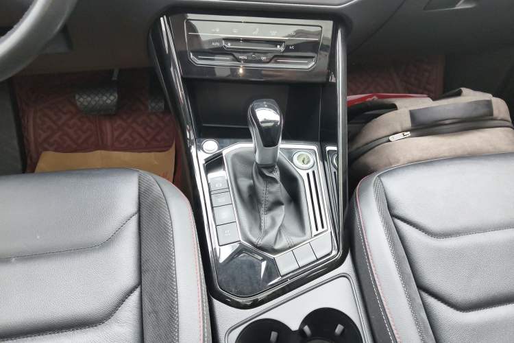 Used Volkswagen Tayron 2020 330TSI Two-Wheel Drive Luxury Smart Connectivity Version