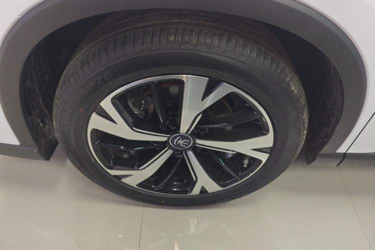 Used BYD Song Pro New Energy 2025 Second-Generation Intelligent Driving Version DM-i 115KM Excellence Edition Left Front Wheel Hub