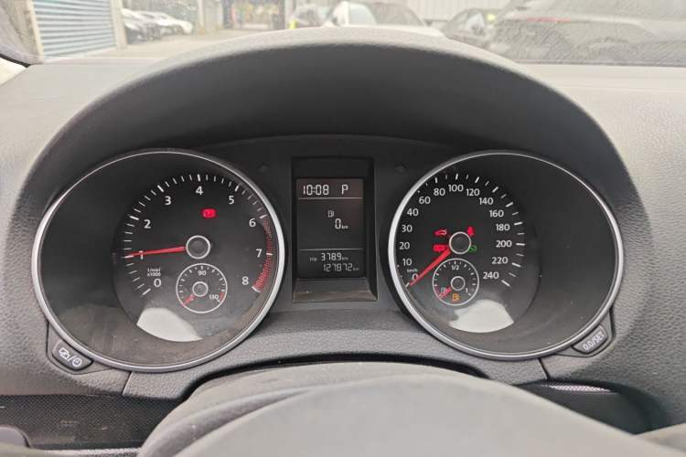 Used Volkswagen Golf 2012 1.6L Automatic Comfort Model Instrument Cluster