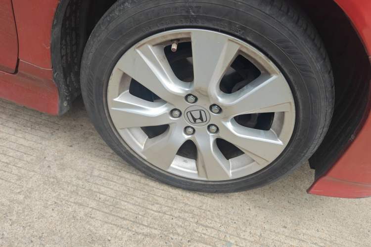 Used Honda Jade 2013 1.8L automatic Comfort version 5 seats