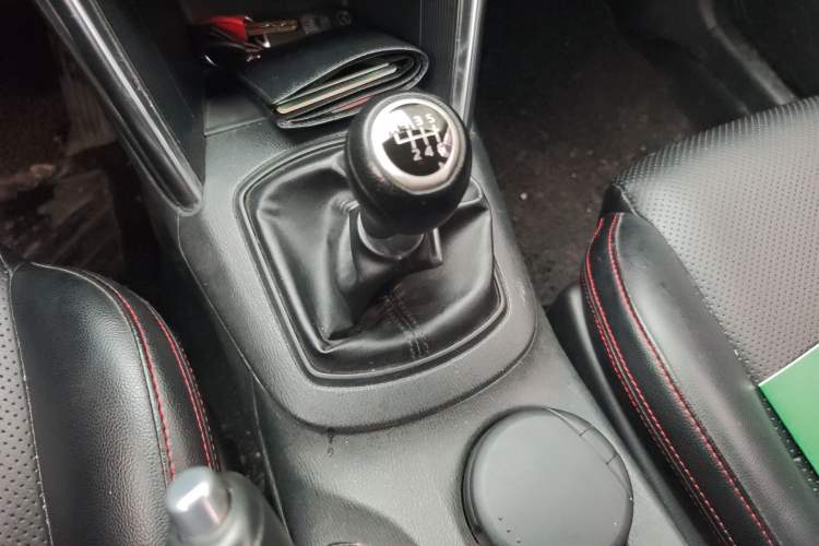 Used Mazda CX-5 2013 2.0L Manual Two-Wheel Drive Comfort Version Gear Lever
