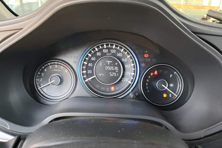 Used Honda Crider 2016 1.8L CVT Luxury Edition Odometer Close Up