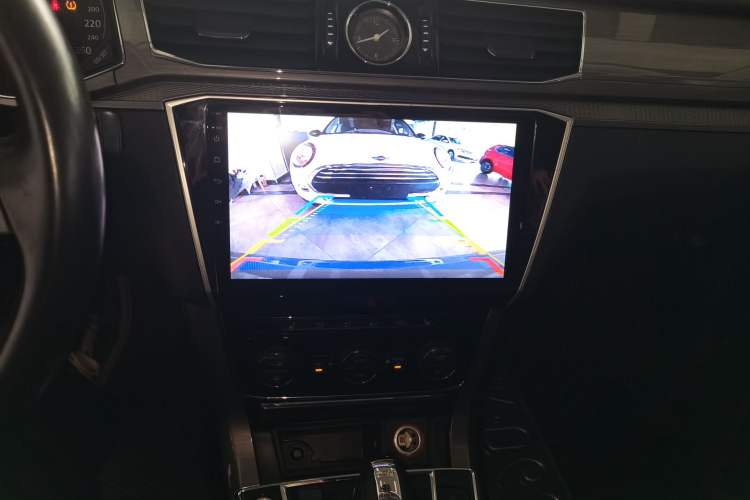 Used Volkswagen Passat 2017 330TSI DSG Luxury Edition
