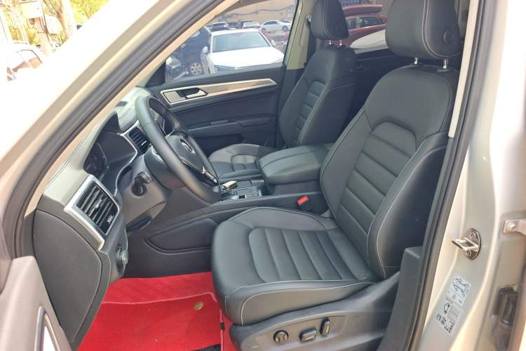 Used Volkswagen Teramont 2020 Revised Version 330TSI Two-Wheel Drive Luxury Edition Left Front Seat