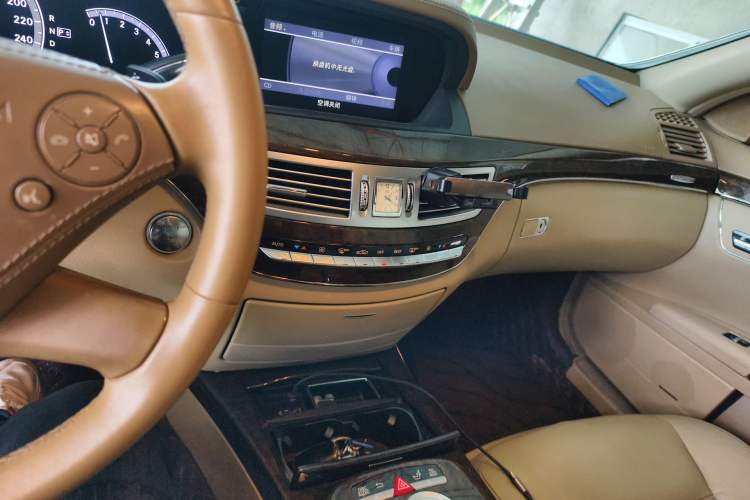 Used Mercedes-Benz S-Class 2012 S 300 L Business-Class Grand Edition Audio And AC Panel