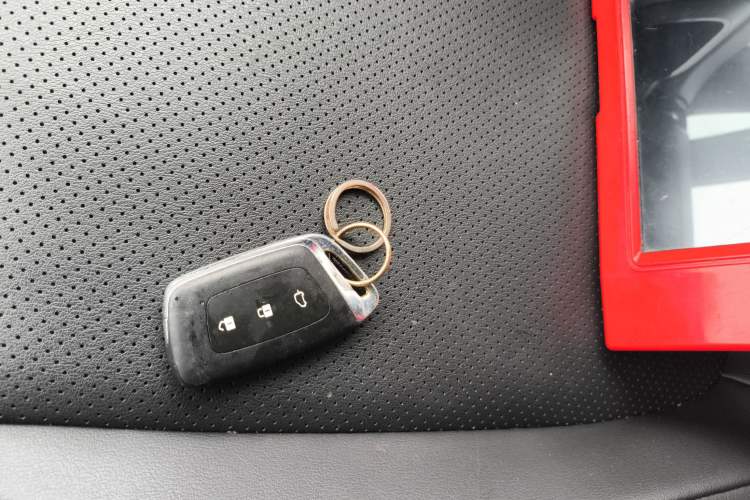 Used Baojun KiWi EV 2021 Artist Model Lithium Iron Phosphate