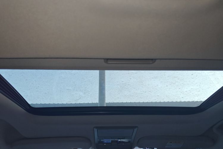 Used Chevrolet Captiva 2015 2.4L 4x4 Flagship Edition 7-Seater