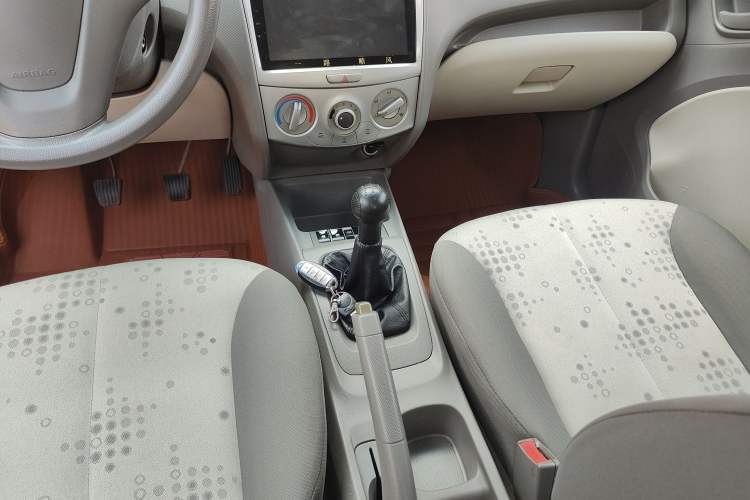 Used Chevrolet Sail 2013 Sedan 1.2L Manual Fashionable Happiness Edition