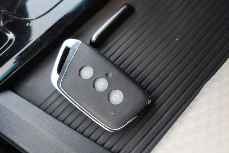 Used Baojun RC-6 2019 1.5T CVT 24-Hour Online Prestige Edition