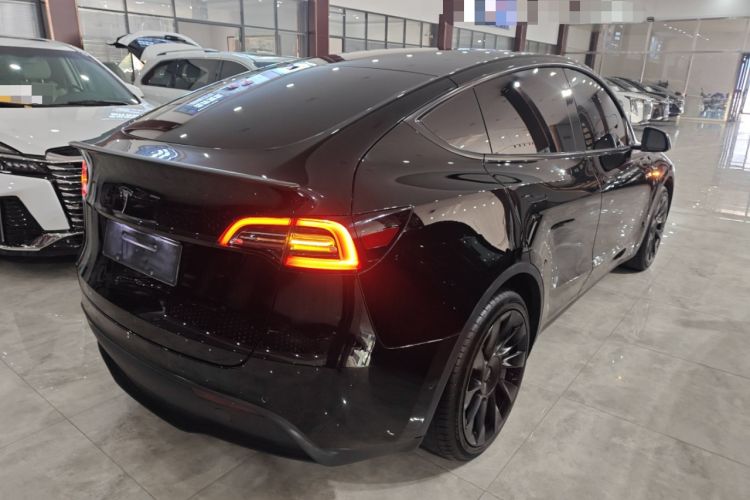 Used Tesla Model Y 2023 Rear-Wheel-Drive Version Rear Right 45 Deg