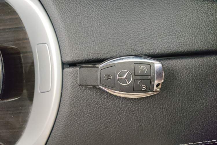 Used Mercedes-Benz GLC 2019 GLC 260 L 4MATIC Dynamic Model