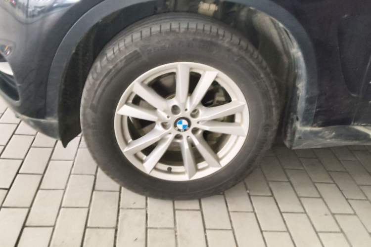 Used BMW X5 2015 xDrive28i
