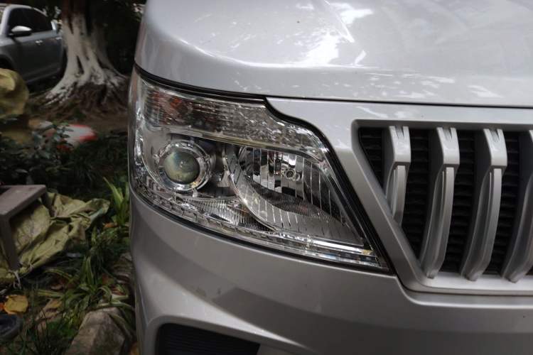 Used CHANGAN KAICHENG Ruixing M60 2023 1.6L CNG Comfort-Grade 6-Seater Passenger Vehicle