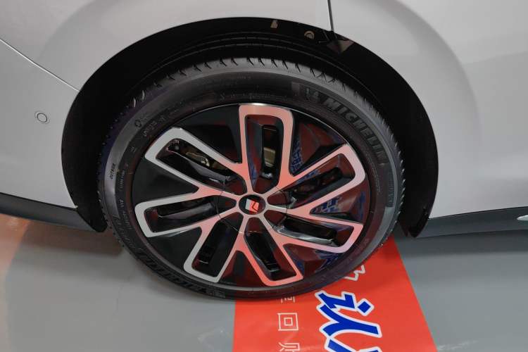 Used Baojun Enjoy 2025 Plug-in Hybrid 140km Luxury Edition
