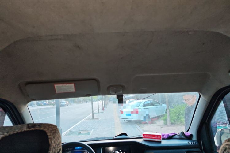 Used CHANGAN KUAYUE Xing V3 2023 1.3L Gasoline Comfort Edition 5-Seater Van Headliner