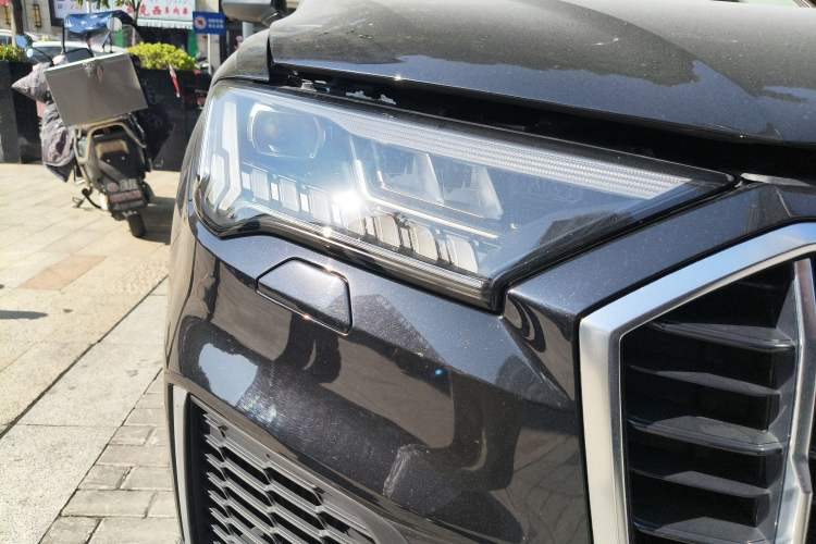 Used Audi Q7 2020 55 TFSI quattro S line sports model