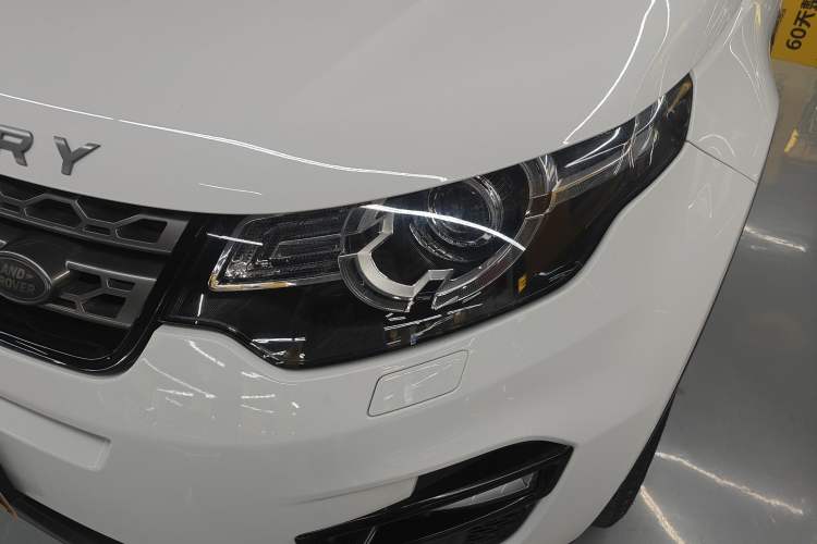 Used Land Rover Discovery Sport 2019 240 PS SE Version China VI Standard