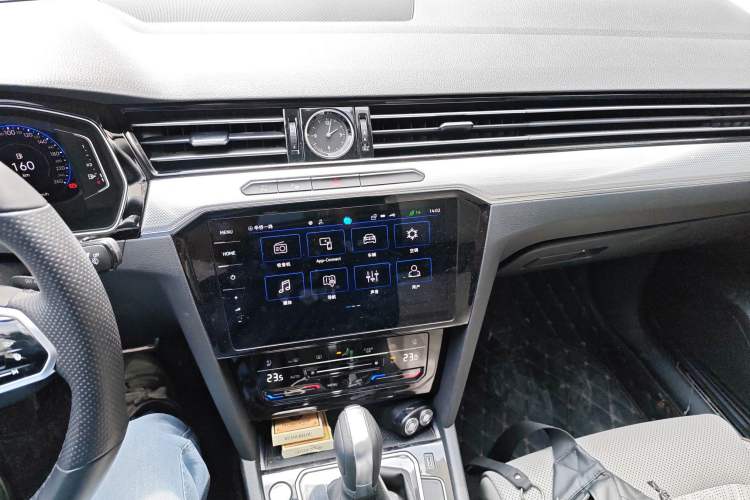 Used Volkswagen Magotan 2023 2 Million Units Limited-Edition 380TSI DSG Flagship Version