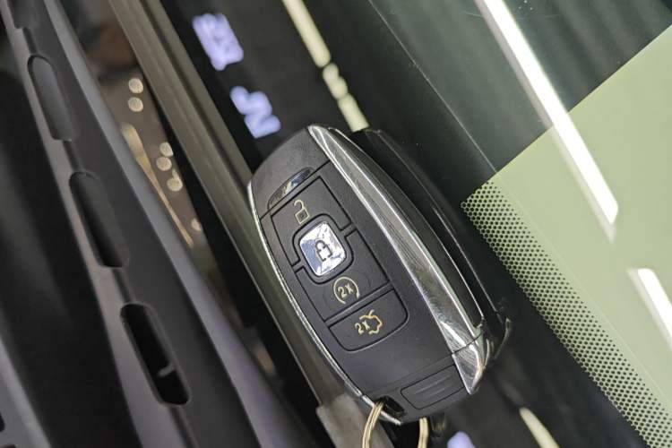 Used Lincoln Continental 2017 2.0T Two-Wheel Drive Deluxe Edition