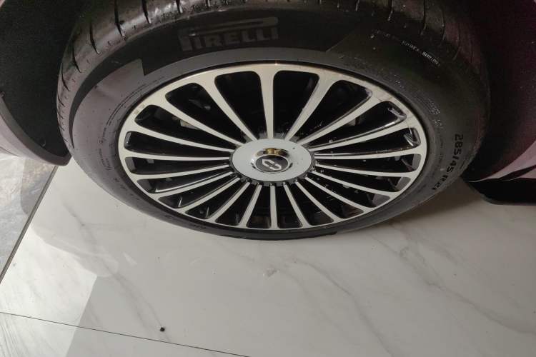 Used Hima AITO M8 2025 Extended-Range Ultra Version 53.4 kWh 5-Seater Edition
