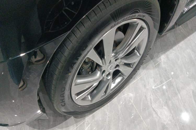 Used Infiniti QX60 2014 2.5 S/C Hybrid Two-Wheel Drive Excellence Edition