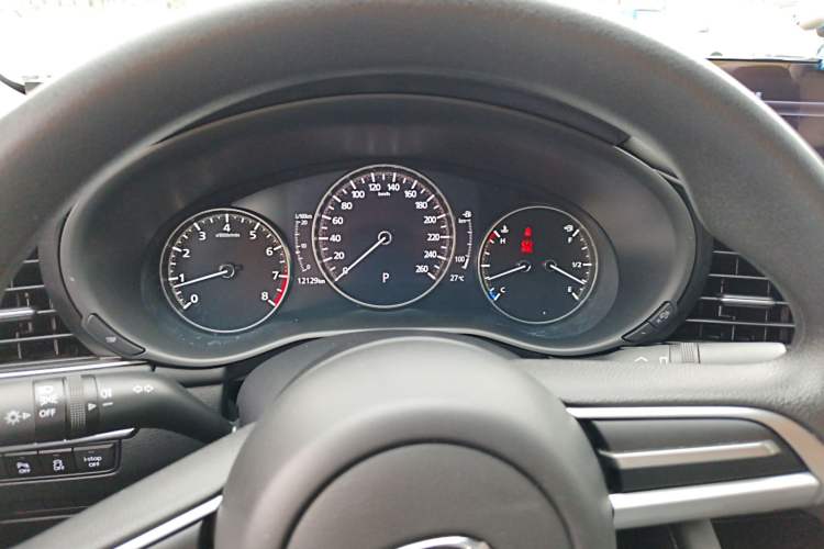 Used Mazda 3 Axela 2023 2.0L Automatic Zhiqing Edition