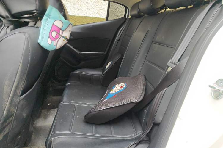 Used Mazda 3 Axela 2016 Sedan 1.5L Automatic Luxury Model