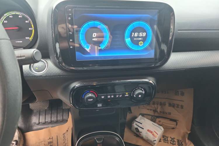 Used Roewe Clever 2022 311km QiQi BoBo Edition