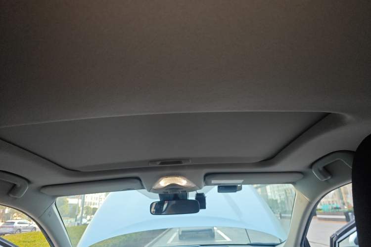 Used Toyota IZOA 2021 Dual-Motor 2.0L Yi Xing Edition
