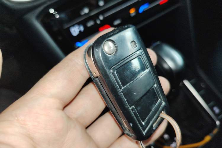 Used Volkswagen Tharu 2023 300TSI Two-Wheel-Drive Full Moon Edition Vehicle Key