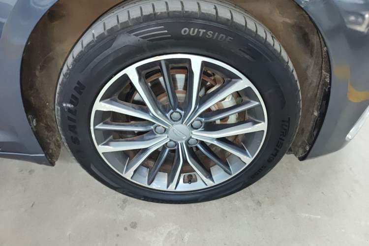 Used Geely Auto Preface 2021 2.0TD Luxury Version Right Front Wheel Hub