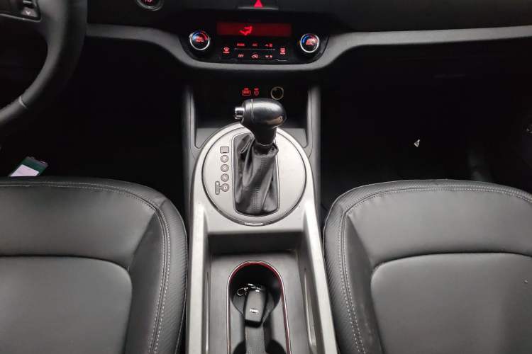 Used Kia Sportage R 2015 2.0L Automatic Two-Wheel Drive GLS Gear Lever