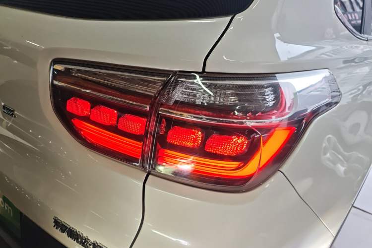 Used Kia Sportage R 2019 2.0L Automatic Smart Luxury Edition Right Rear Taillight