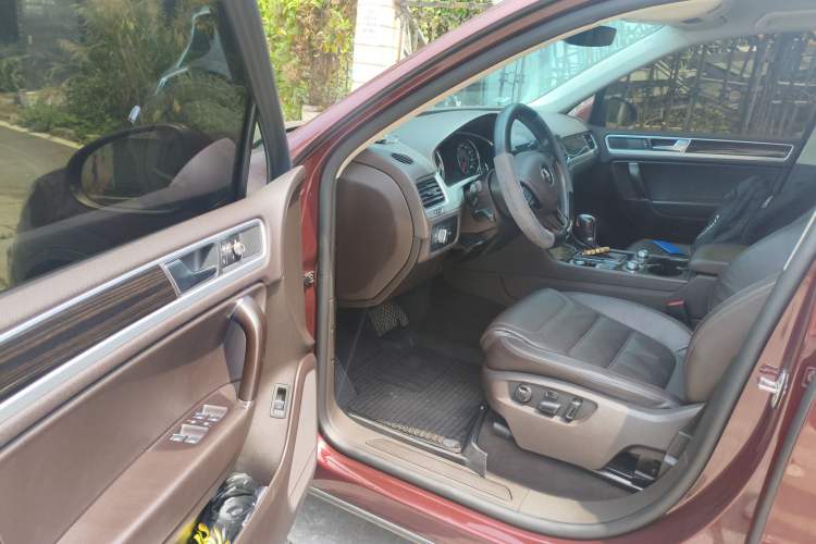 Used Volkswagen Touareg 2016 3.0 TSI Standard Version Driver Seat