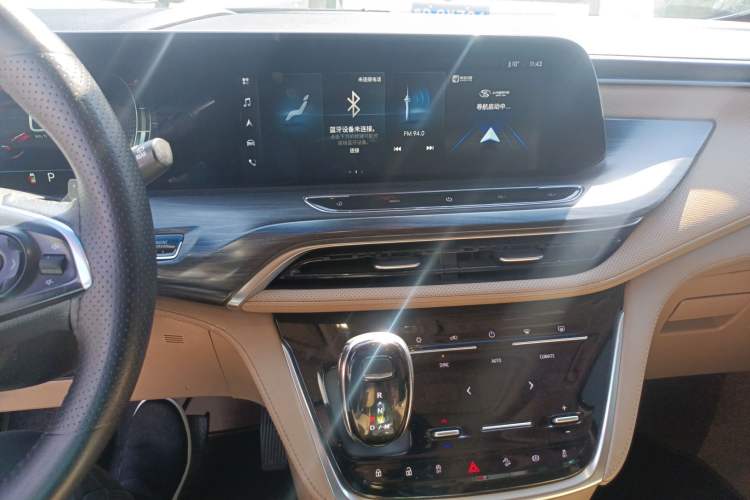 Used Buick GL8 2020 ES Land Cruiser 653T Luxury Edition
