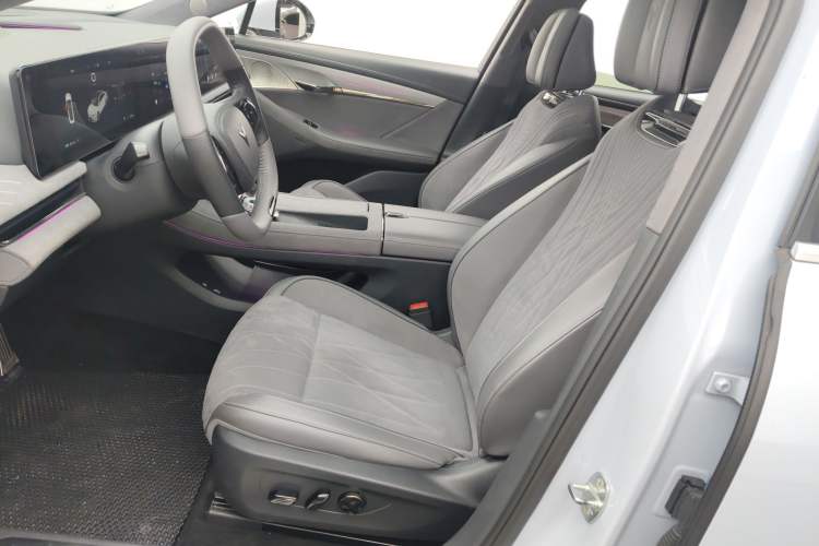 Used VOYAH PASSION 2023 Four-Wheel Drive Long-Range Version
