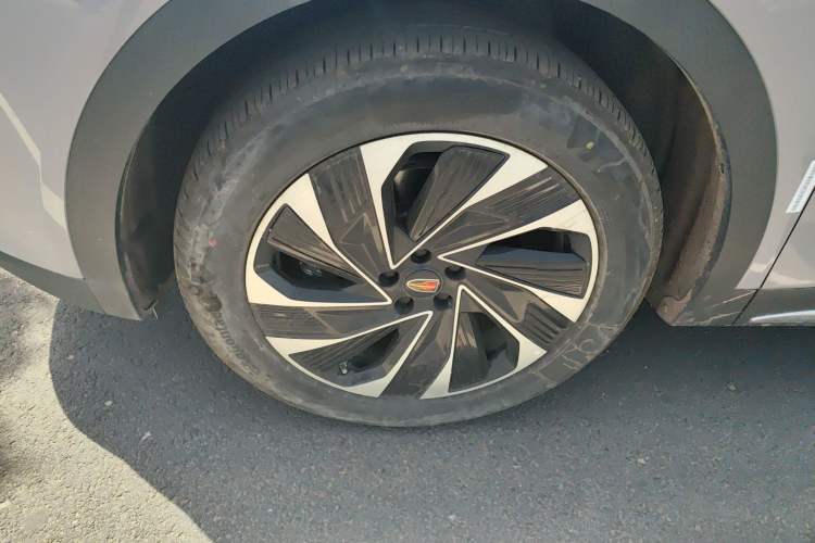 Used Hongqi HS7 PHEV 2024 2.0T PHEV Four-Wheel-Drive Flagship Edition 6 Seats