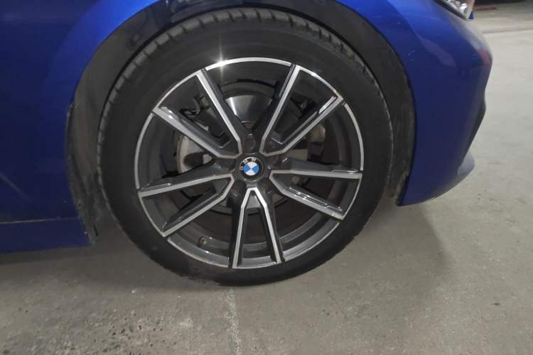 Used BMW 3 Series 2020 Restyled 325Li M Sport Package Right Front Wheel Hub