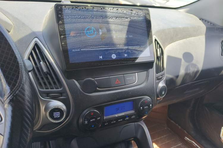 Used Hyundai ix35 2013 2.0L Automatic Two-Wheel Drive Smart GLS China IV Standard Audio And AC Panel