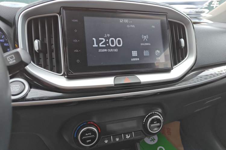 Used Kia kx1 Stonic 2021 1.4L CVT Sunroof Model
