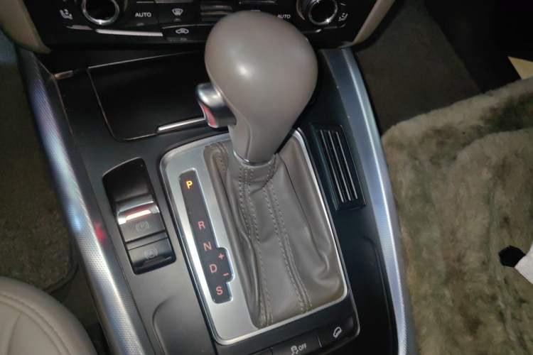 Used Audi Q5 2011 2.0TFSI Technology Model
