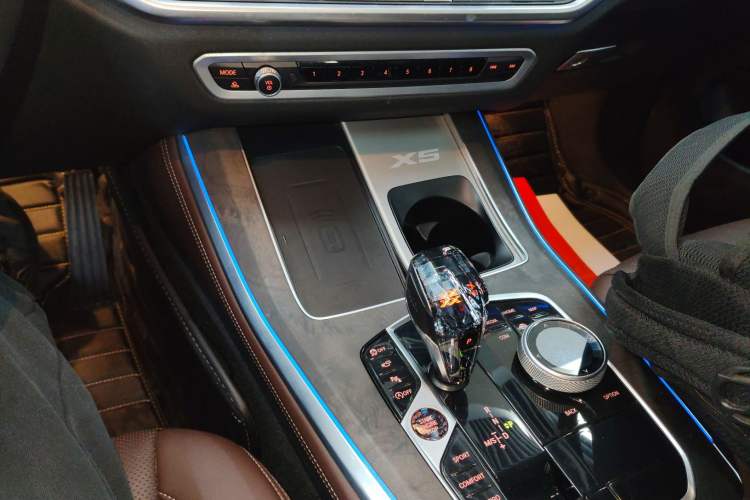 Used BMW X5 2022 Restyled xDrive 30Li Luxury Version M Sport Package
