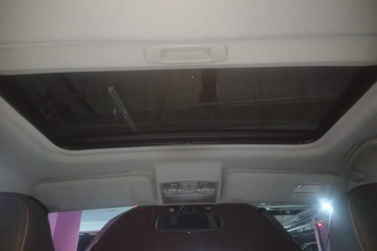 Used Bestune X80 2016 2.0L Automatic Luxury Model Headliner