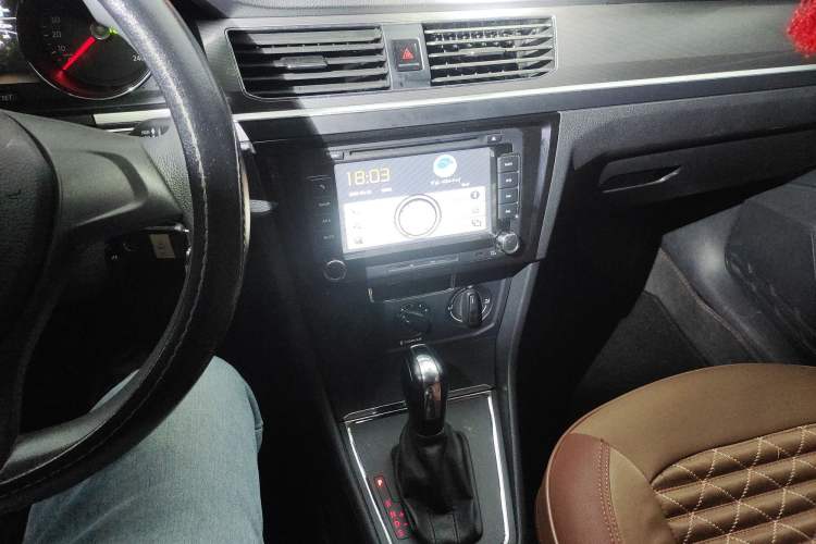 Used Volkswagen Bora 2016 1.6L Automatic Fashion Model
